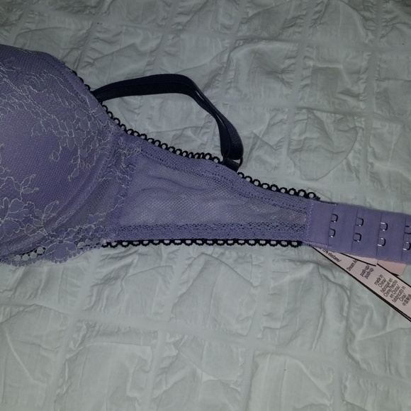 NWT Victoria's Secret push up bra - Picture 7 of 7